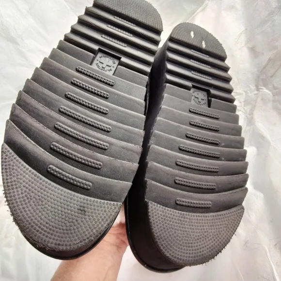 Dr. Martens Voss Quad Fluffy size 8L - Picture 8 of 16